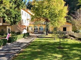 Appartamento in Vendita a Bagni di Lucca, 470'000€, 1400 m²