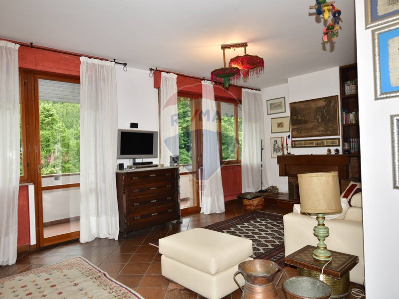 Appartamento in Vendita a Bagni di Lucca, 140'000€, 120 m²