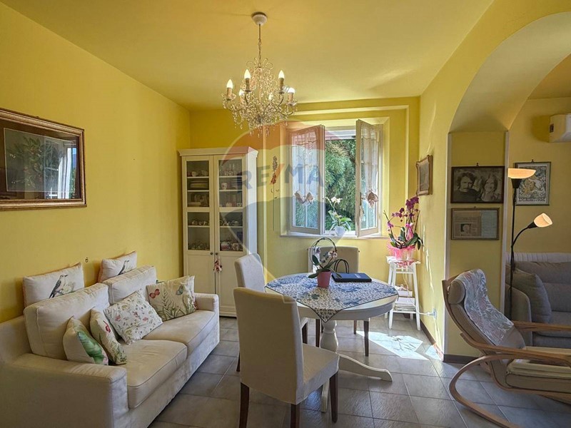 Appartamento in Vendita a Barga, 180'000€, 110 m²