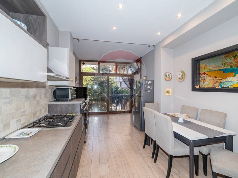 Appartamento in Vendita a Tremestieri Etneo, 205'000€, 115 m²