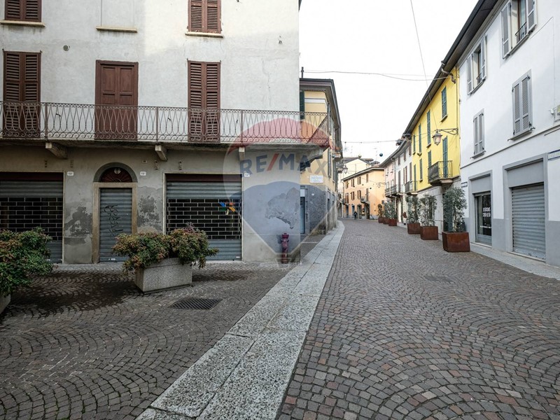 Immobile commerciale in Vendita a Treviglio, 419'000€, 75 m²
