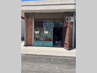 Negozio in Vendita a San Pietro Clarenza, 30'000€, 29 m²