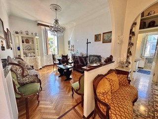 Trilocale in Vendita a Sanremo, 208'000€, 90 m²