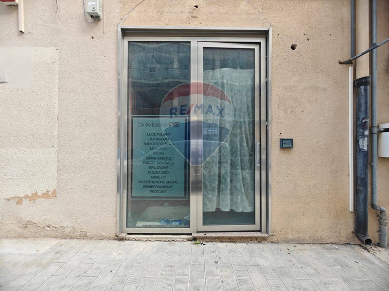 Immobile commerciale in Vendita a Siracusa, 24'000&euro;, 45 m²