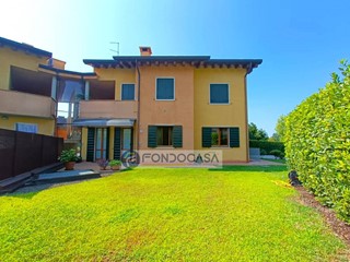 Trilocale in Vendita a Peschiera del Garda, 345'000€, 122 m²