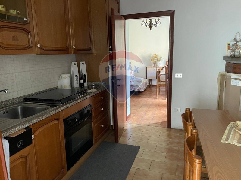 Appartamento in Vendita a Borgo a Mozzano, 105'000€, 111 m²