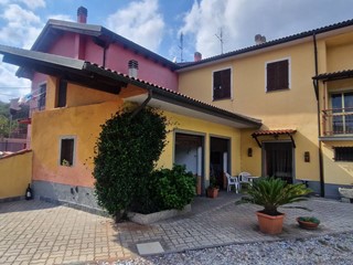 Casa Semi Indipendente in Vendita a Cairo Montenotte, 130'000€, 160 m²