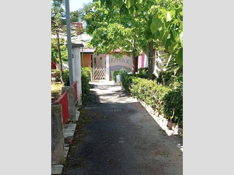 Villa in Vendita a Castel Volturno, 35'000€, 70 m²