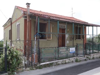 Casa Semi Indipendente in Vendita a Controguerra, 65'000€, 262 m²