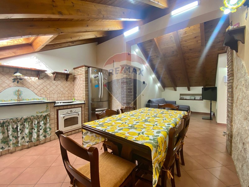 Attico in Vendita a Fiumefreddo di Sicilia, 73'000&euro;, 62 m²