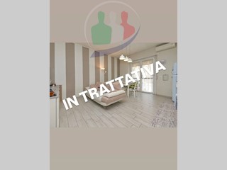 Trilocale in Vendita a Moncalieri, 149'000€, 80 m²