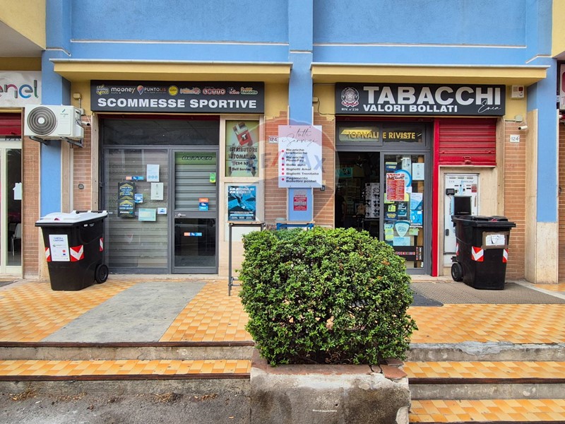 Attività commerciale in Vendita a Palermo, 480'000€, 51 m²