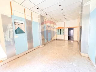 Immobile commerciale in Affitto a Palermo, 570€, 55 m²