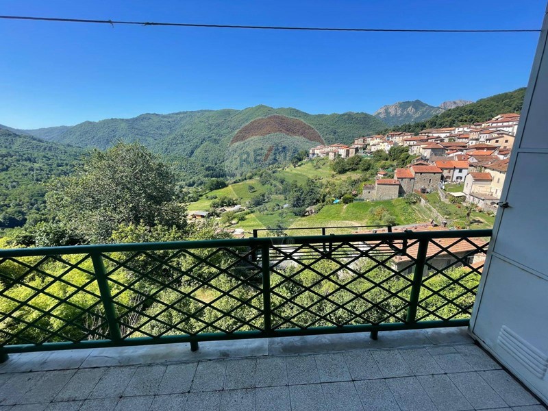 Appartamento in Vendita a San Marcello Piteglio, 38'000€, 87 m²