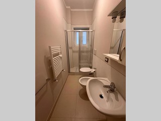 Quadrilocale in Affitto a Bari, 1'130€, 130 m²