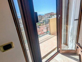 Quadrilocale in Vendita a Torre Annunziata, 280'000€, 124 m²