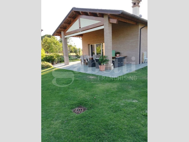 Casa Indipendente in Vendita a Faenza, 645'000€, 250 m²