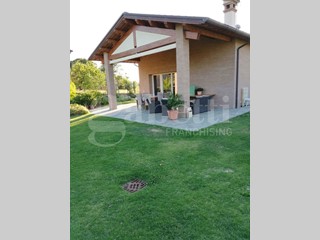 Casa Indipendente in Vendita a Faenza, 645'000€, 250 m²