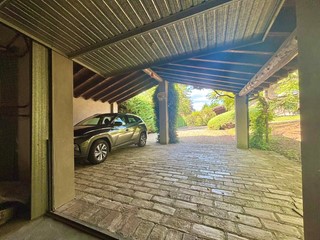 Casale in Vendita a Langhirano, 465 m²