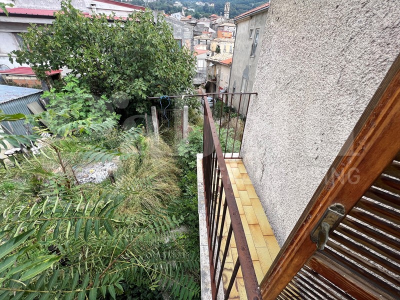 Appartamento in Vendita a Lago, 35'000€, 134 m²