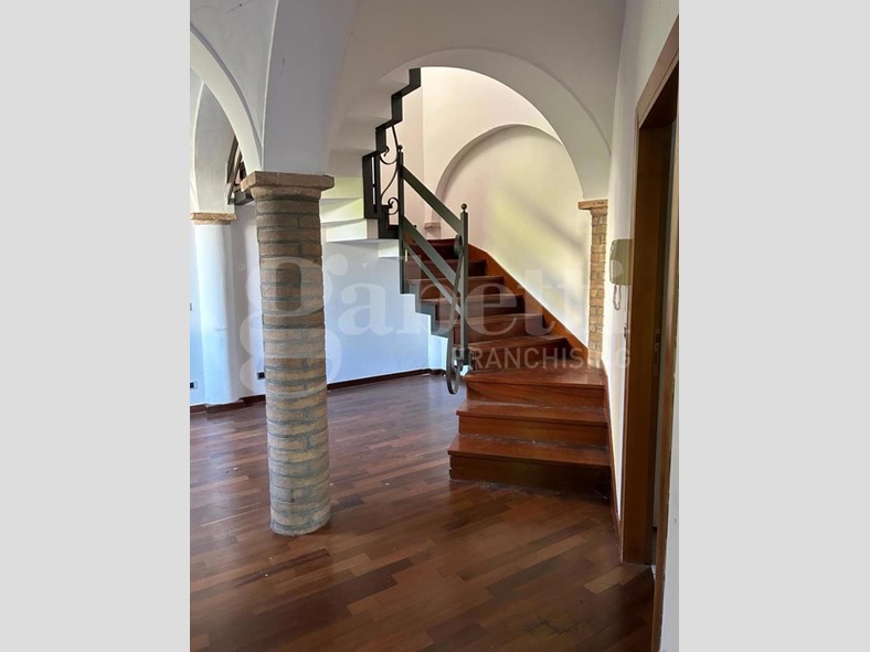 Casa Indipendente in Vendita a Solarolo, 290'000€, 260 m²