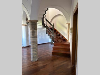 Casa Indipendente in Vendita a Solarolo, 290'000€, 260 m²