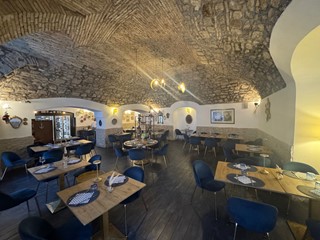 Attività commerciale in Vendita a Terni, 85'000€, 250 m²