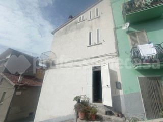 Casa Indipendente in Vendita a Ateleta, 67'000&euro;, 141 m²