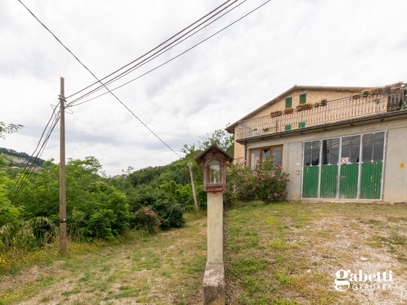 Casa Indipendente in Vendita a Urbino, 540'000&euro;, 699 m²