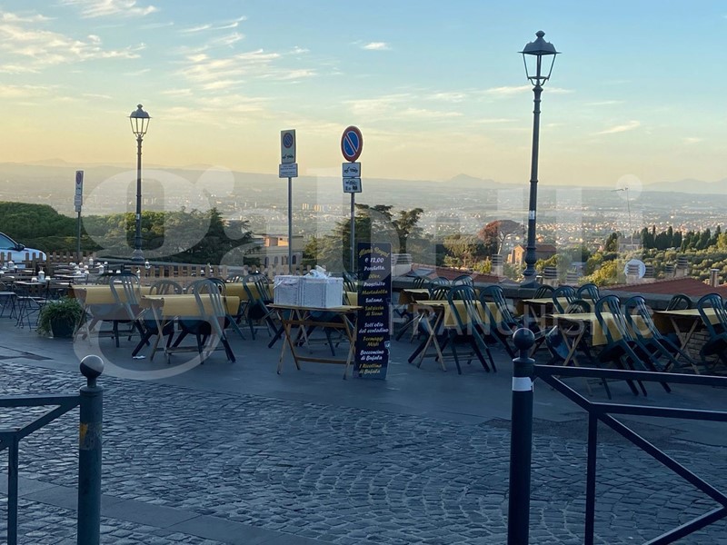 Attività commerciale in Vendita a Frascati, 120'000&euro;, 30 m²