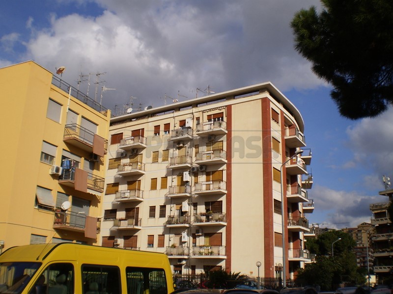 Quadrilocale in Affitto a Messina, 230€, 115 m²