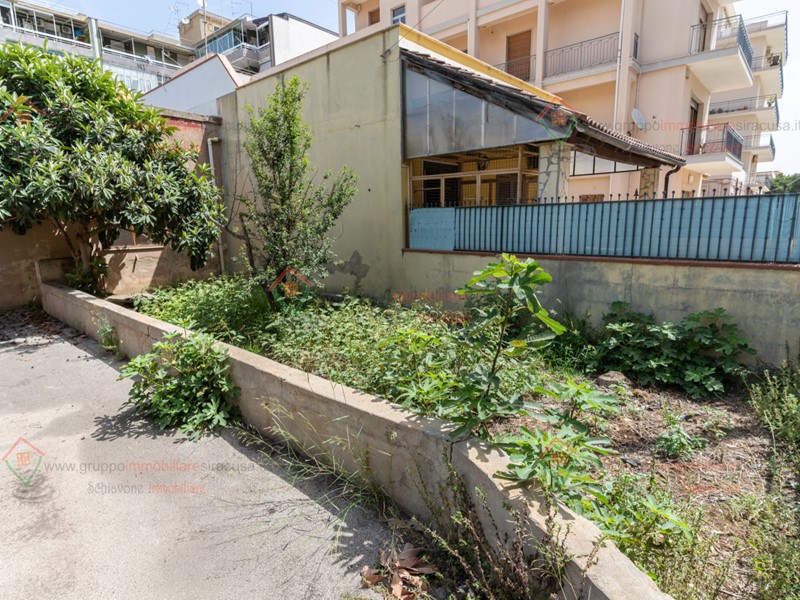 Casa Indipendente in Vendita a Siracusa, zona PANAGIA, 180'000&euro;, 180 m²