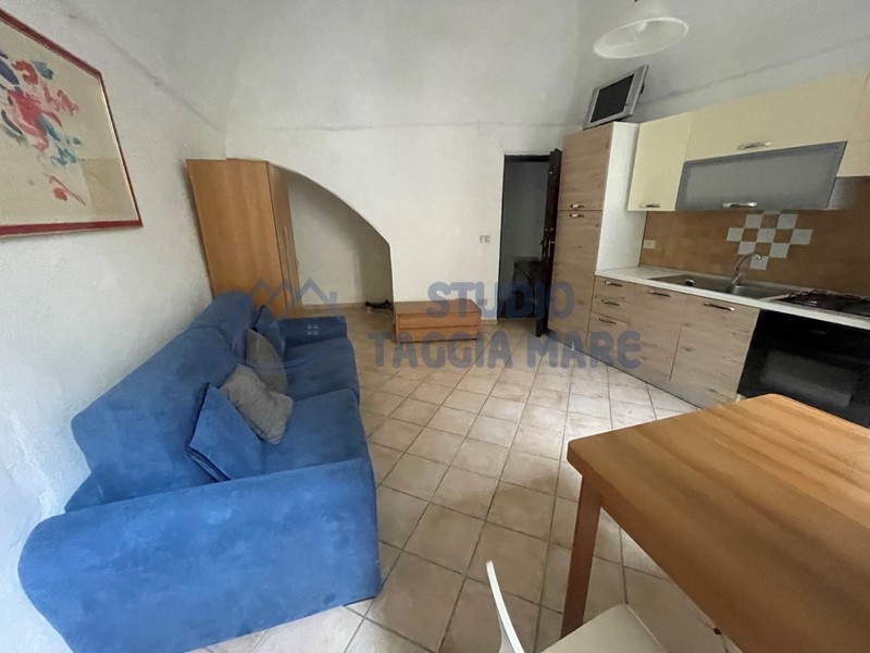 Monolocale in Affitto a Sanremo, 400€, 25 m², arredato
