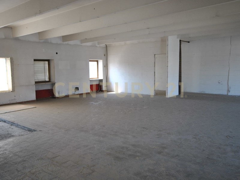 Ufficio in Vendita a San Martino Buon Albergo, 200'000€, 175 m²