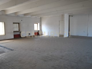 Ufficio in Vendita a San Martino Buon Albergo, 200'000€, 175 m²
