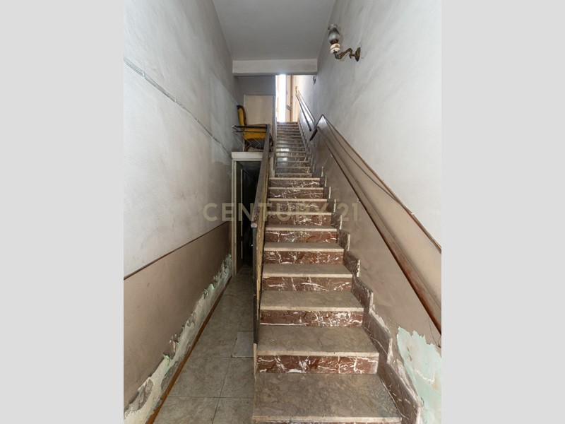 Trilocale in Vendita a Catania, 54'000&euro;, 92 m²