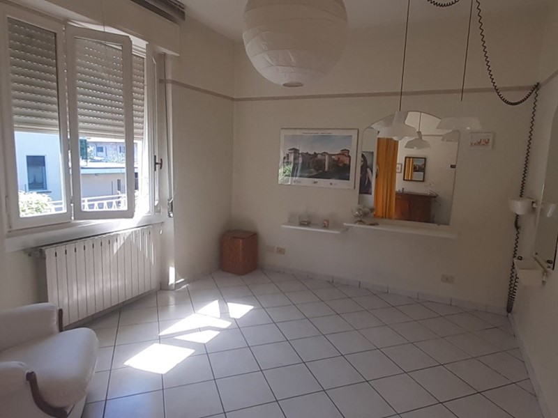 Immobile commerciale in Affitto a Somma Lombardo, 430€, 45 m²