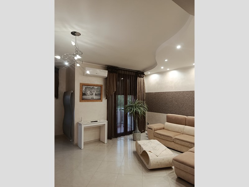 Trilocale in Vendita a Taranto, zona Paolo Sesto, 125'000&euro;, 100 m², arredato