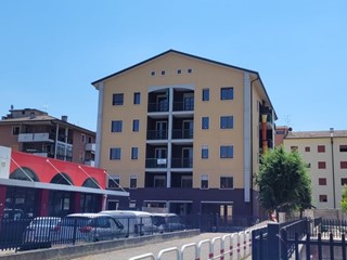 Appartamento in Vendita a Verona, 370'000€, 150 m²