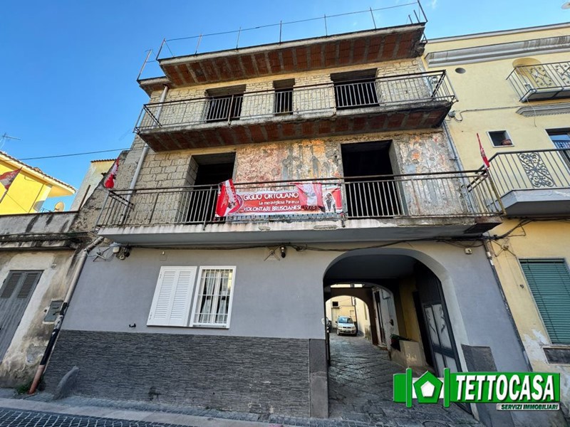 Appartamento in Vendita a Brusciano, 115'000&euro;, 200 m²