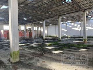 Magazzino in Vendita a San Benedetto Po, 289'000&euro;, 1175 m²