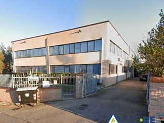 Capannone in Vendita a Pisa, 280'959€, 1174 m²