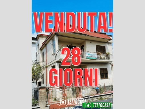 Villa in Vendita a Marigliano, 325'000€, 250 m²