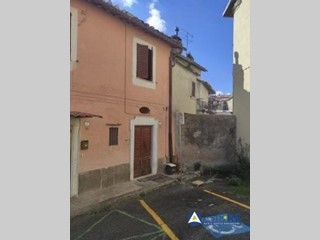 Trilocale in Vendita a Bracciano, 39'000€, 63 m²