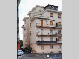 Trilocale in Vendita a Bracciano, 83'250€, 89 m²