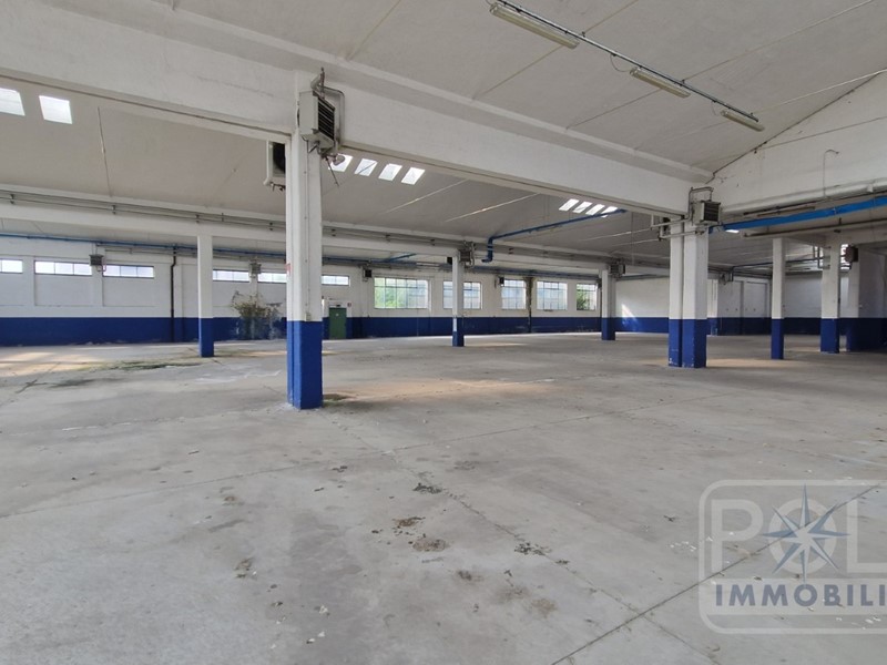 Capannone in Vendita a Brescia, 1'606'000€, 4230 m²