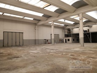 Capannone in Vendita a Pognano, 1'111'000€, 2735 m²