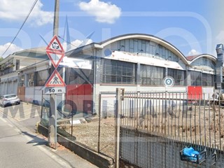 Capannone in Vendita a Chiari, 550'000€, 765 m²