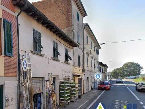 Quadrilocale in Vendita a Santa Maria a Monte, 56'250€, 167 m²