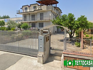 Magazzino in Affitto a Somma Vesuviana, 400€, 130 m²